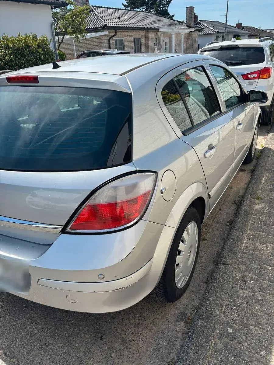 Usata Opel Astra Catch Me 90 CV (66 kW) 2006 Grigio Utilitaria