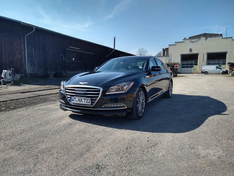 Schwarz Gebraucht 2016 Hyundai Genesis Limousine | 19.900 € - Bild 1/4