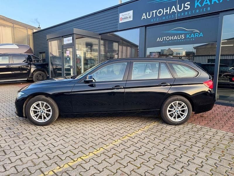 Gebraucht BMW 318 136 PS (100 kW) 2019 Schwarz Kombi