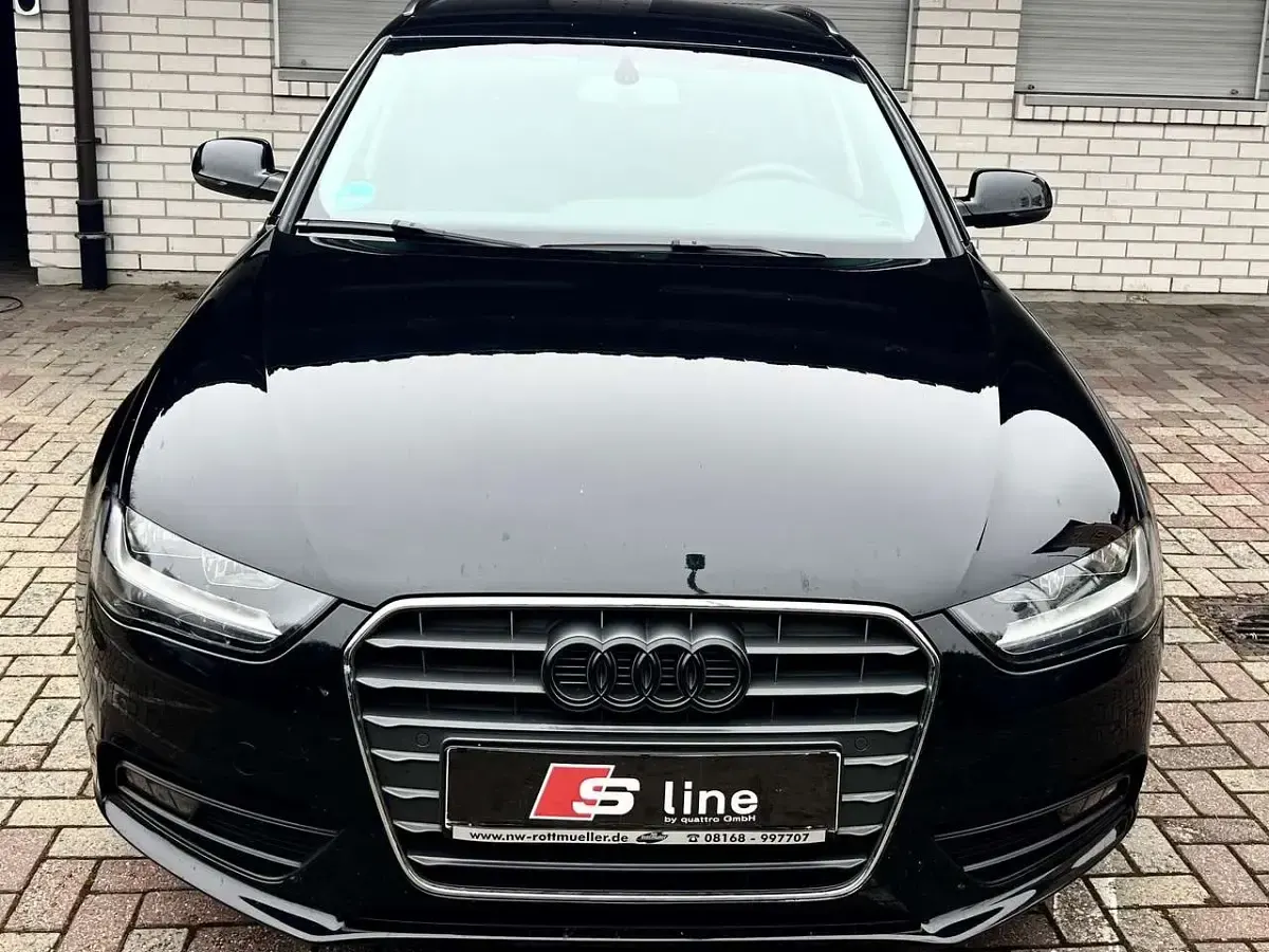 Gebraucht Audi A4 Attraction 170 PS (125 kW) 2012 Schwarz Kombi