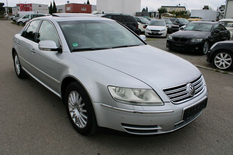 Silber Gebraucht 2004 VW Phaeton Limousine | 6.900 € (Fairer Preis) - Bild 1/4