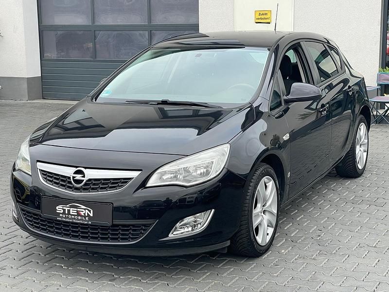 Gebraucht Opel Astra 120 PS (88 kW) 2011 Schwarz Limousine