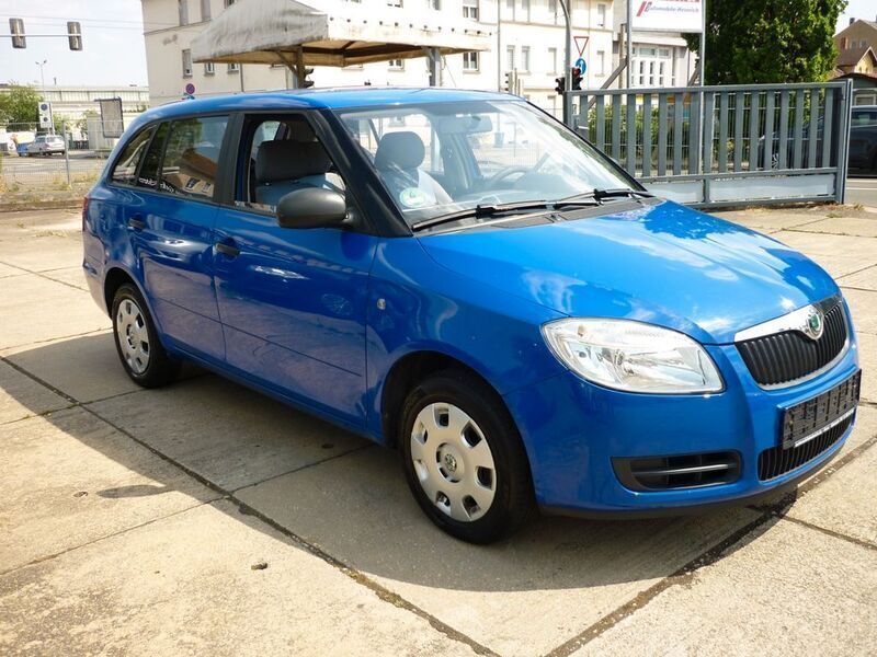 Gebraucht Skoda Fabia 60 PS (44 kW) 2009 Dynamicblau Kleinwagen