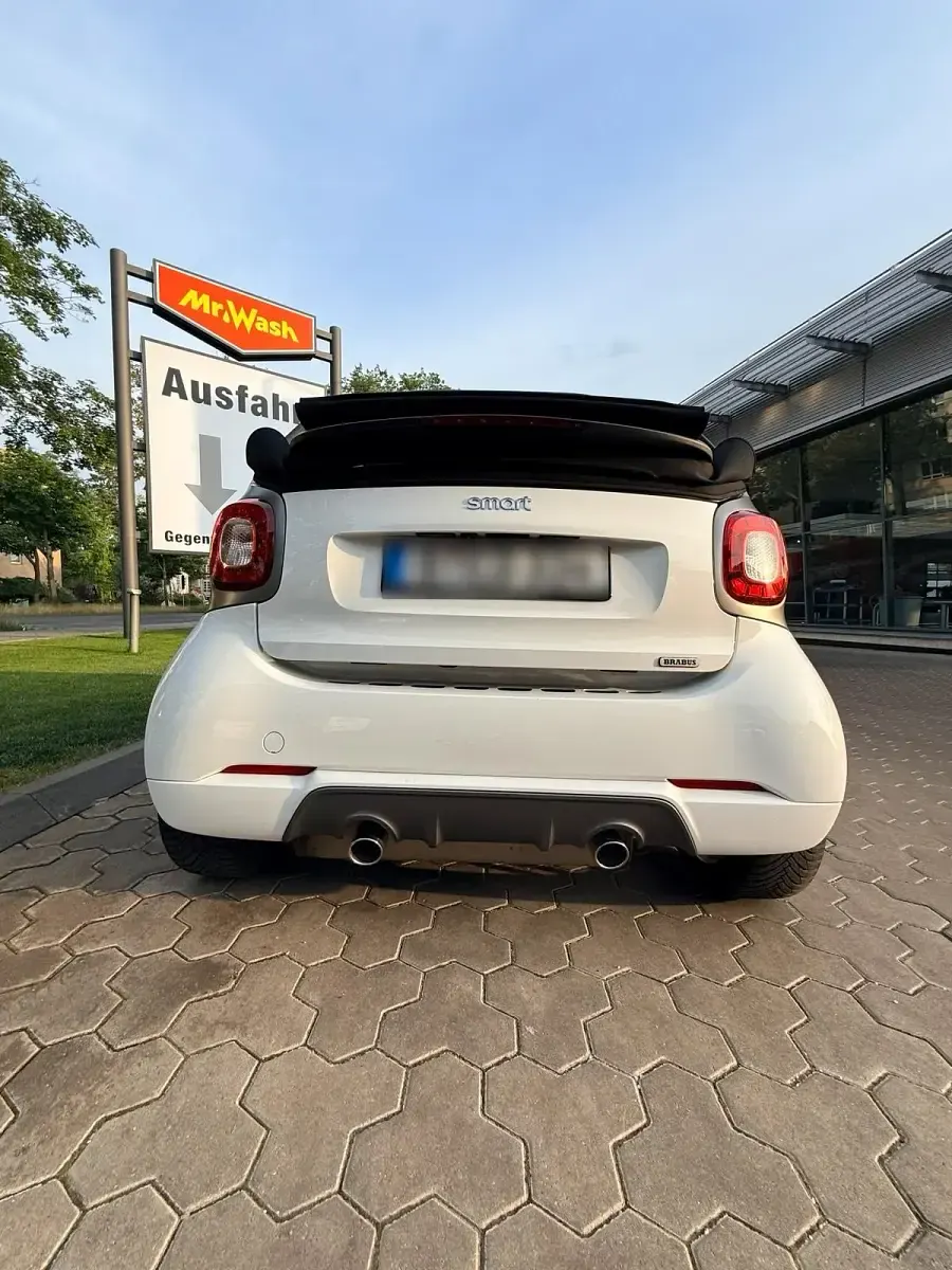 Gebraucht Smart ForTwo Cabrio Brabus 109 PS (80 kW) 2017 Weiß Cabrio