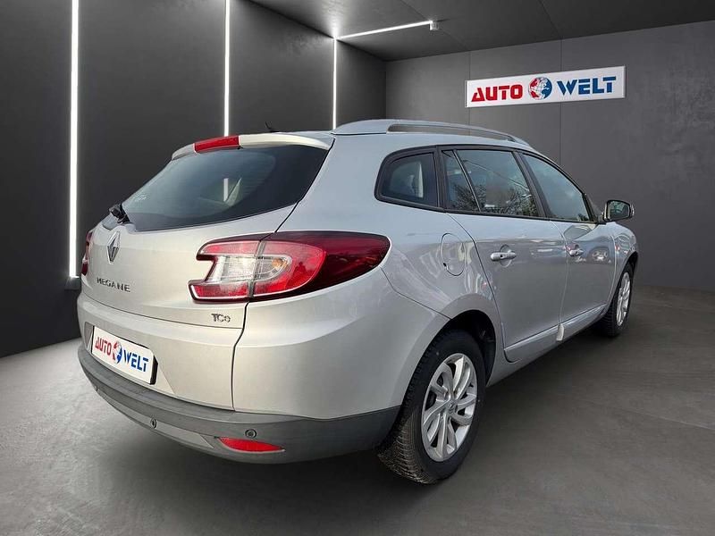 Gebraucht Renault Mégane GrandTour Authentique 116 PS (85 kW) 2014 Silber Kombi