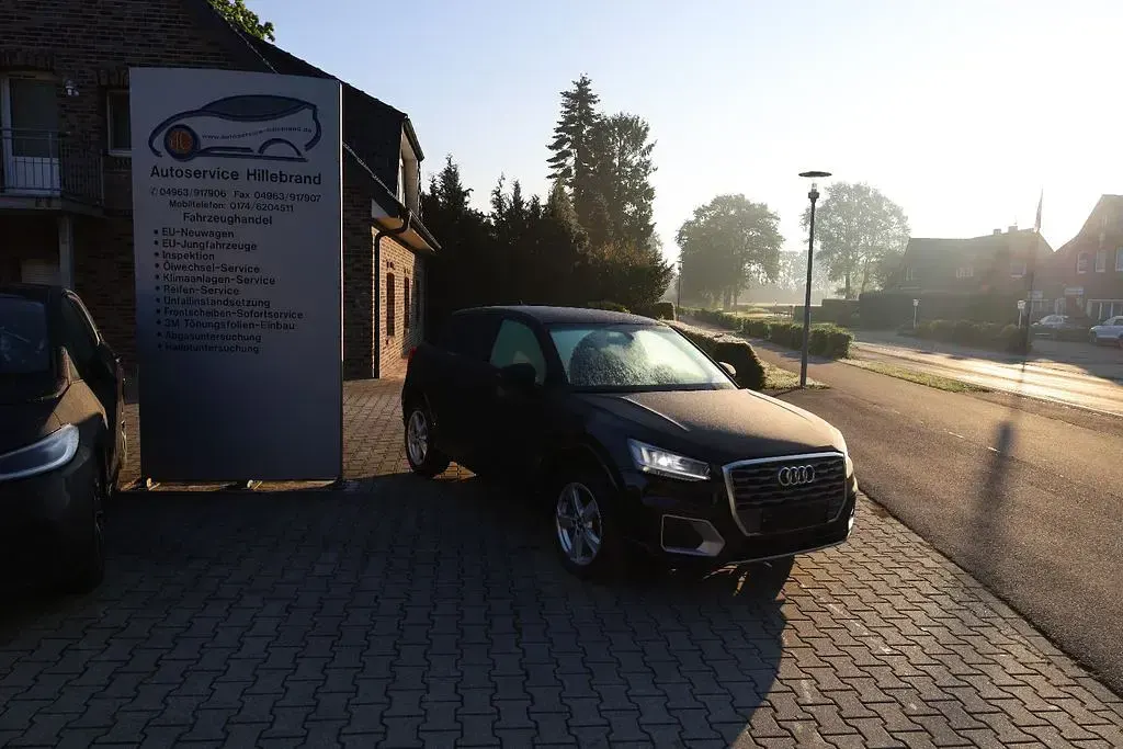 Second-hand Audi Q2 S-Line 150 CP (110 kW) 2020 Negru SUV