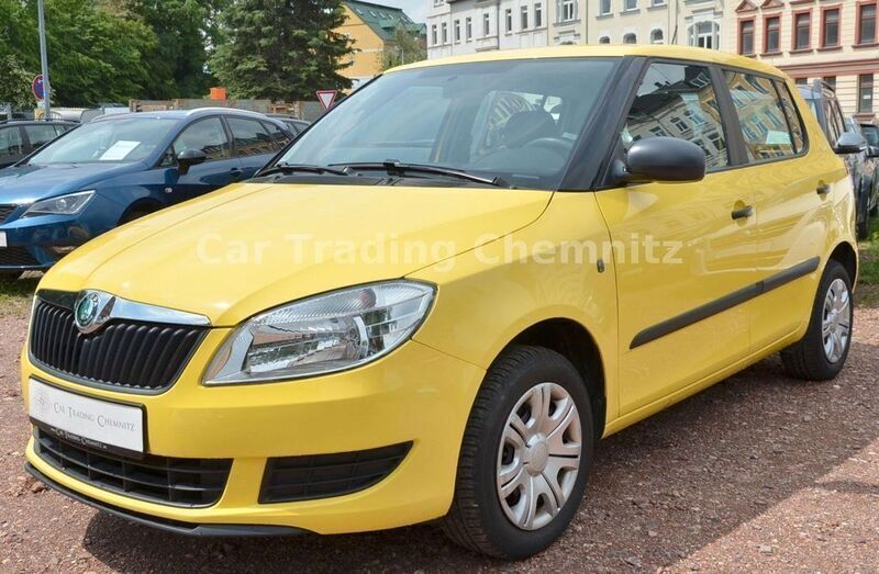 Gelb Gebraucht 2013 Skoda Fabia Cool Edition Limousine | 6.999 € (Etwas zu teuer) - Bild 1/4