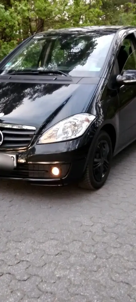 Gebraucht Mercedes A180 109 PS (80 kW) 2011 Schwarz Kleinwagen