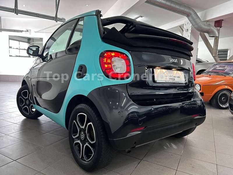 Gebraucht Smart ForTwo Cabrio Passion 71 PS (52 kW) 2017 Schwart/blau Cabrio