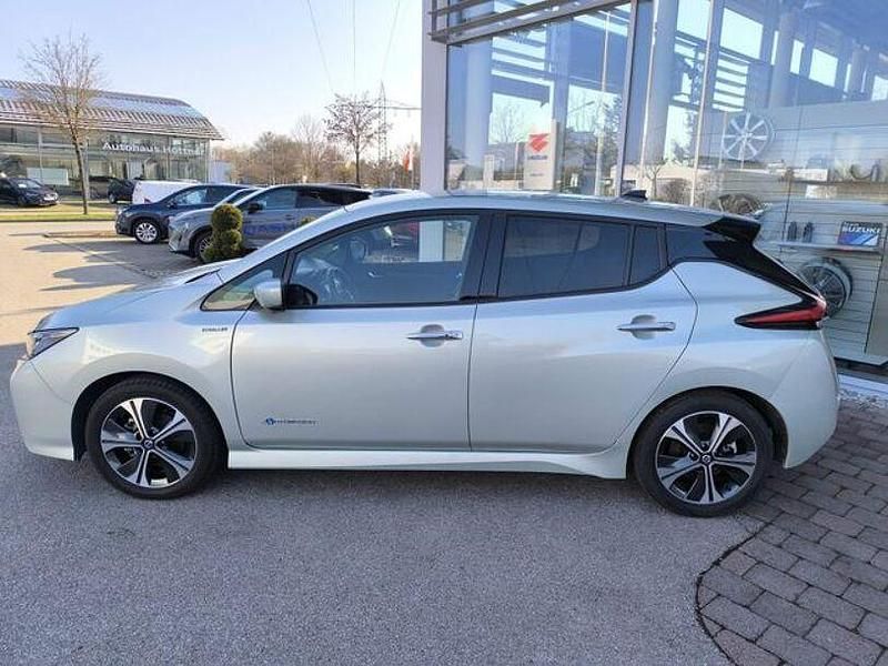 Gebraucht Nissan Leaf Tekna 110 kW (150 PS) 2020 Grün Kleinwagen