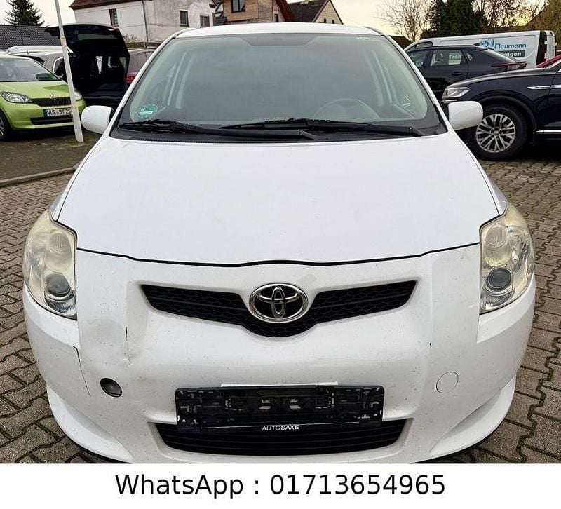 Gebraucht Toyota Auris Life 101 PS (74 kW) 2009 Weiß Kleinwagen