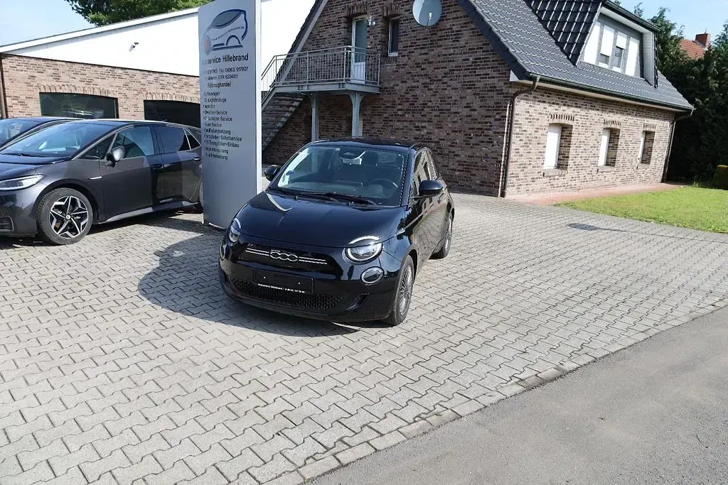 Gebraucht Fiat 500e Icon 86 kW (118 PS) 2022 Schwarz Kleinwagen