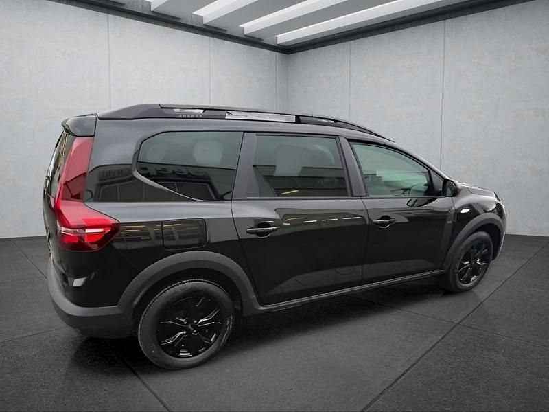 Neu Dacia Jogger 140 PS (102 kW) 2025 Schwarz Van / Kleinbus