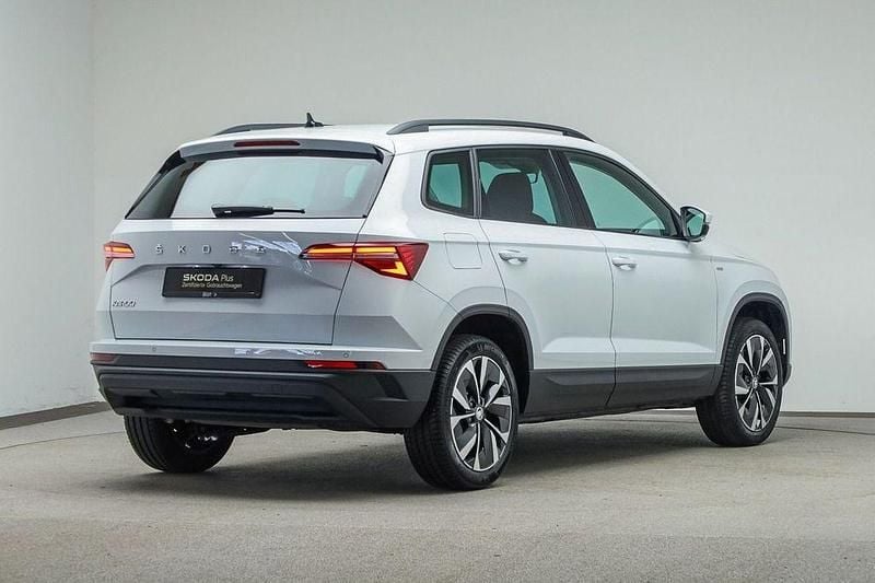 Gebraucht Skoda Karoq Tour 150 PS (110 kW) 2022 Moon weiß perleffekt (metallic) SUV