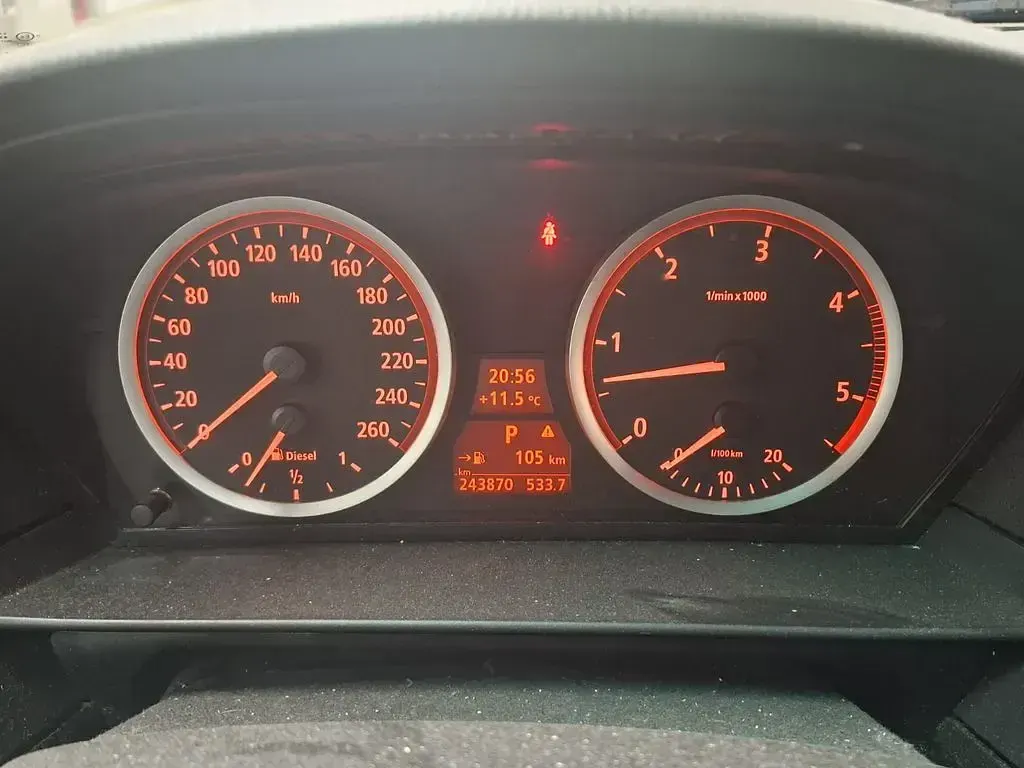 Gebraucht BMW 530 Performance 231 PS (169 kW) 2006 Silber Kombi