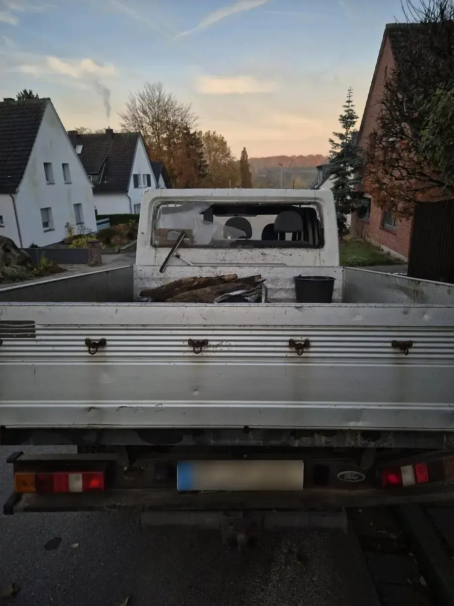 Używany Ford Transit 2003 Biały Sedan/Limuzyna