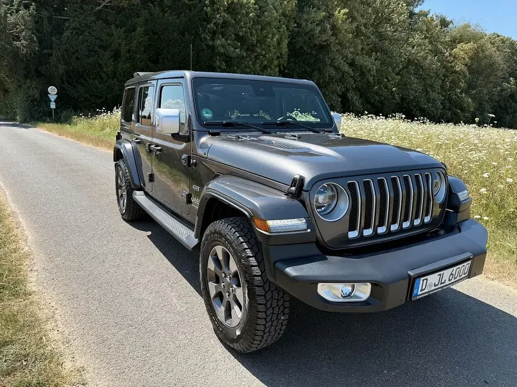 Gebraucht Jeep Wrangler Sahara 271 PS (199 kW) 2019 Beige SUV