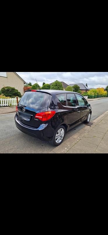 Gebraucht Opel Meriva 101 PS (74 kW) 2011 Schwarz Van / Kleinbus
