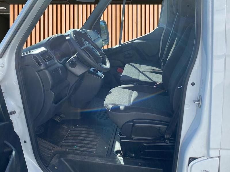 Gebraucht Opel Movano 179 PS (131 kW) 2021 Mineral/polar weiss Van