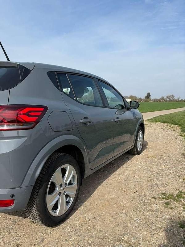 Gebraucht Dacia Sandero Expression 91 PS (66 kW) 2023 Grau Limousine