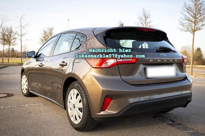 Gebraucht Ford Focus Trend 125 PS (91 kW) 2018 Braun Kombi
