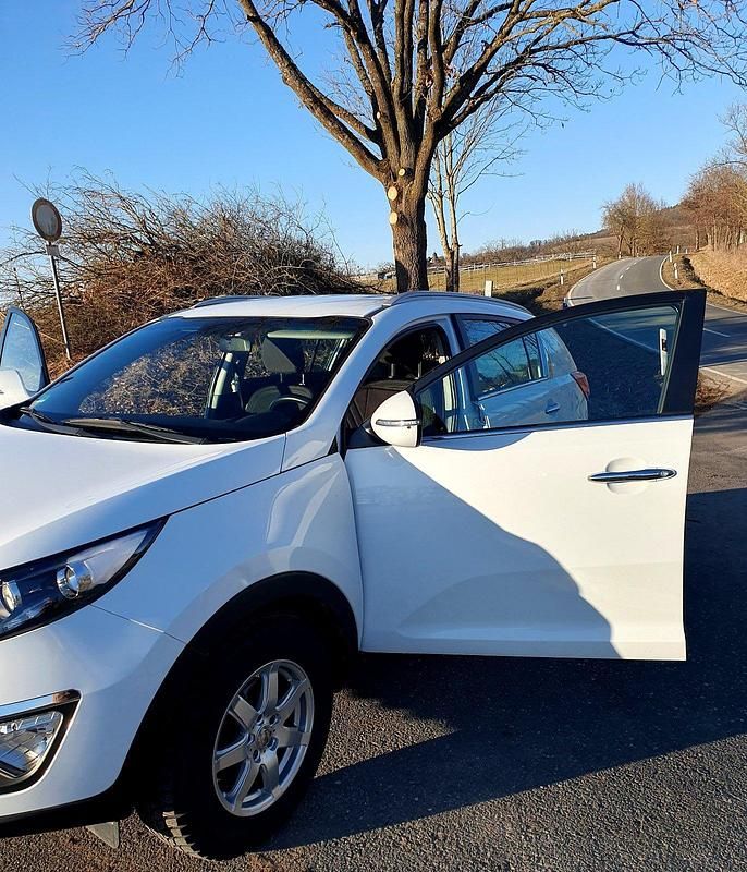 Gebraucht Kia Sportage 134 PS (98 kW) 2011 Weiß SUV