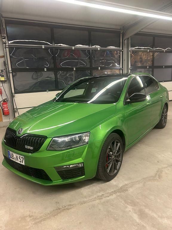 Gebraucht Skoda Octavia vRS 184 PS (135 kW) 2015 Grün Kleinwagen