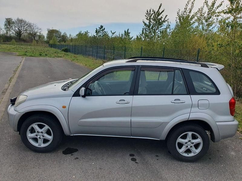 Gebraucht Toyota RAV4 Limited 150 PS (110 kW) 2001 Silber SUV