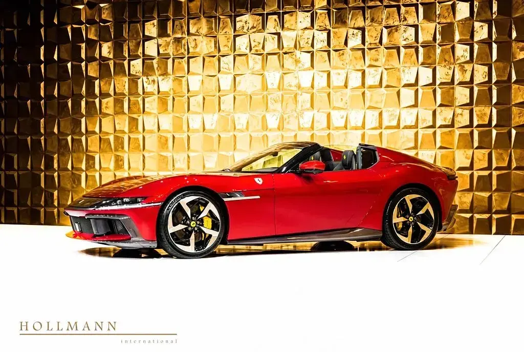Neu Ferrari 12 Cilindri 825 PS (606 kW) 2026 Rot Cabrio