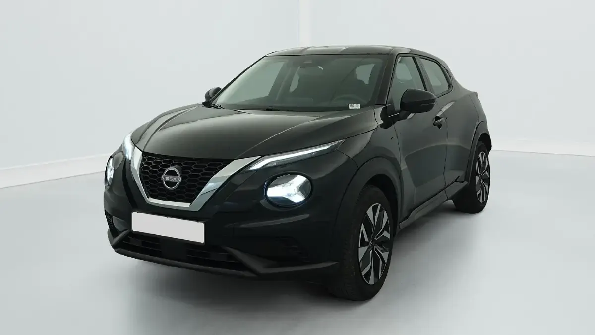 Gebraucht Nissan Juke Acenta 114 PS (83 kW) 2023 Schwarz (noir metallise) SUV