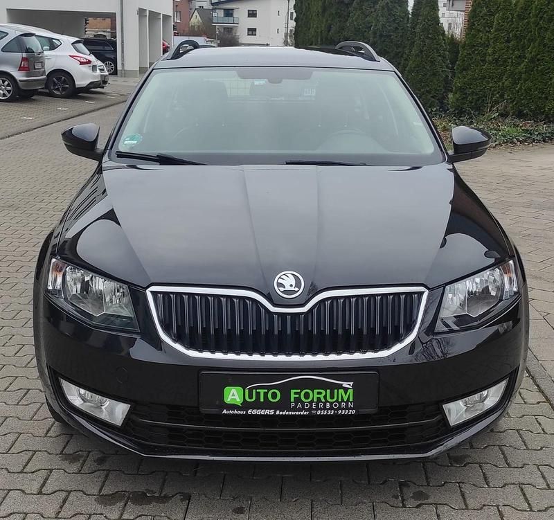 Gebraucht Skoda Octavia Elegance 179 PS (131 kW) 2014 Schwarz Kleinwagen