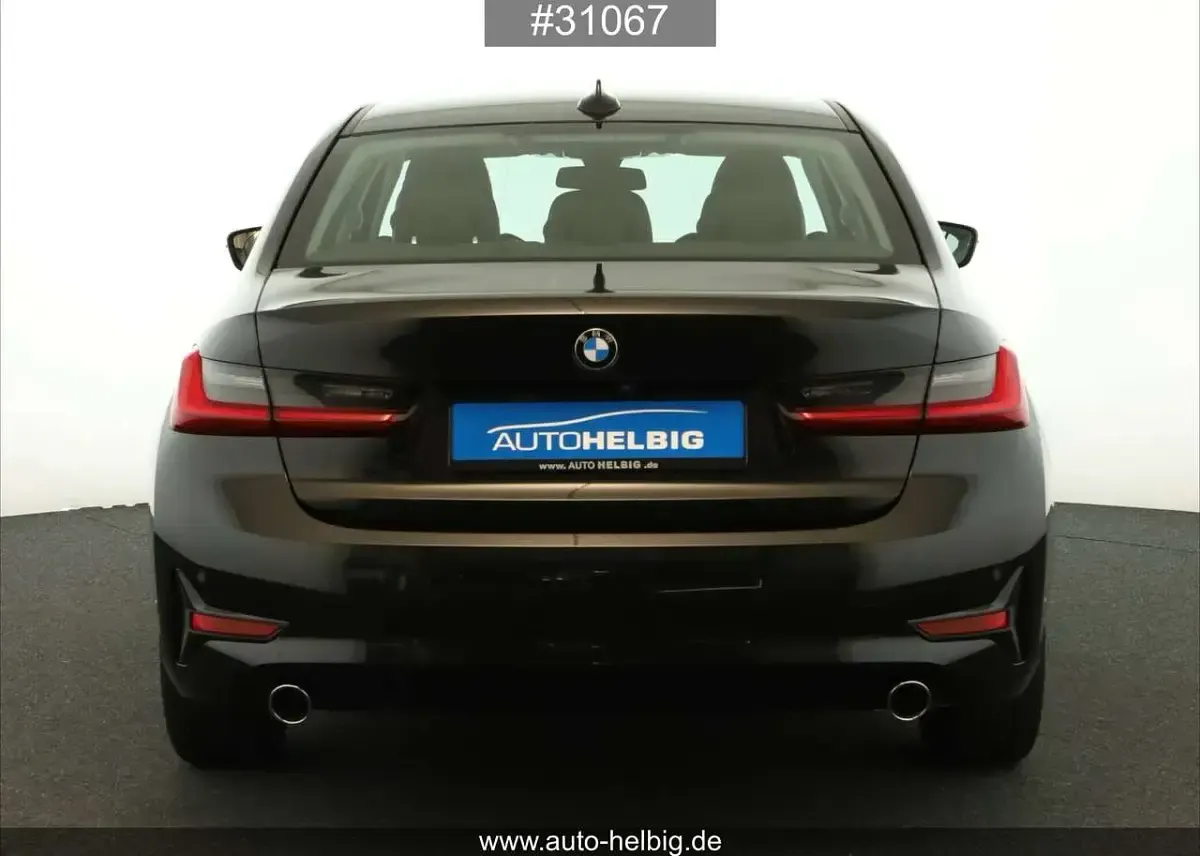 Gebraucht BMW 318 Sport Line 150 PS (110 kW) 2022 Schwarz Limousine
