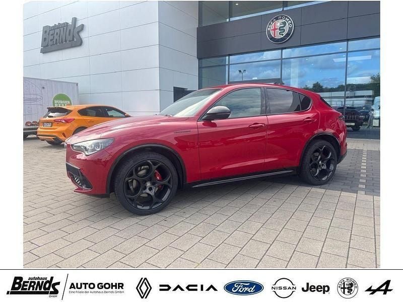 Rosso alfa Gebraucht 2023 Alfa Romeo Stelvio Competizione SUV | 40.870 € (Fairer Preis) - Bild 1/4