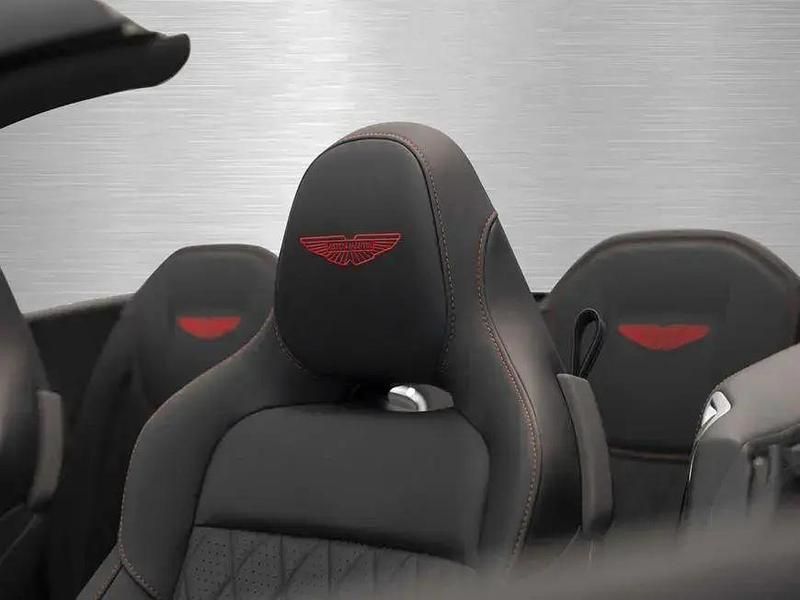 Neu Aston Martin DB12 680 PS (500 kW) 2025 Schwarz