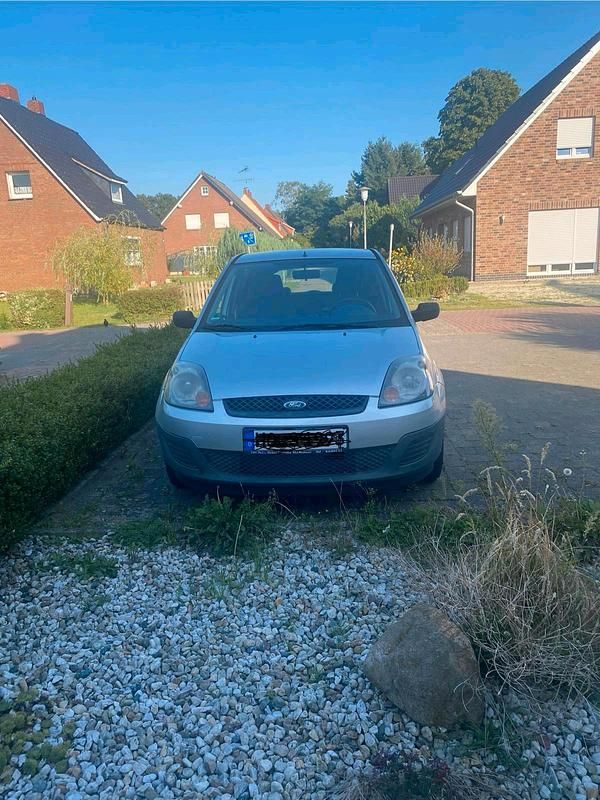 Gebraucht Ford Fiesta 80 PS (58 kW) 2007 Grau Kleinwagen