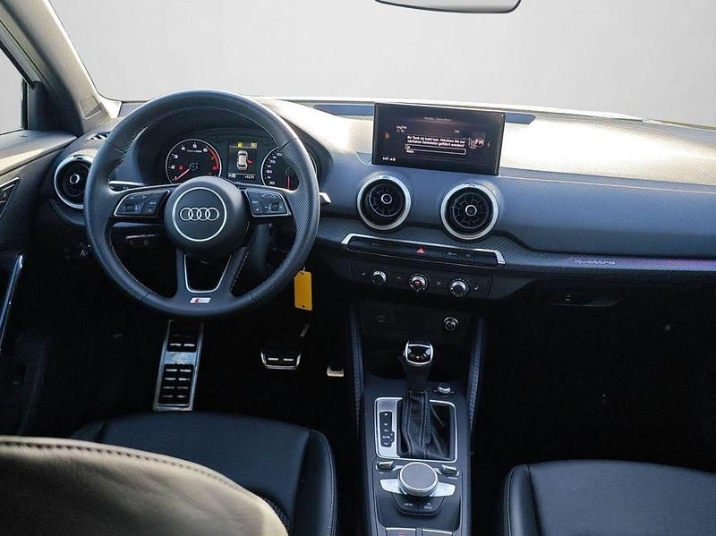 Gebraucht Audi Q2 Ambiente 190 PS (139 kW) 2023 Ibisweiß SUV