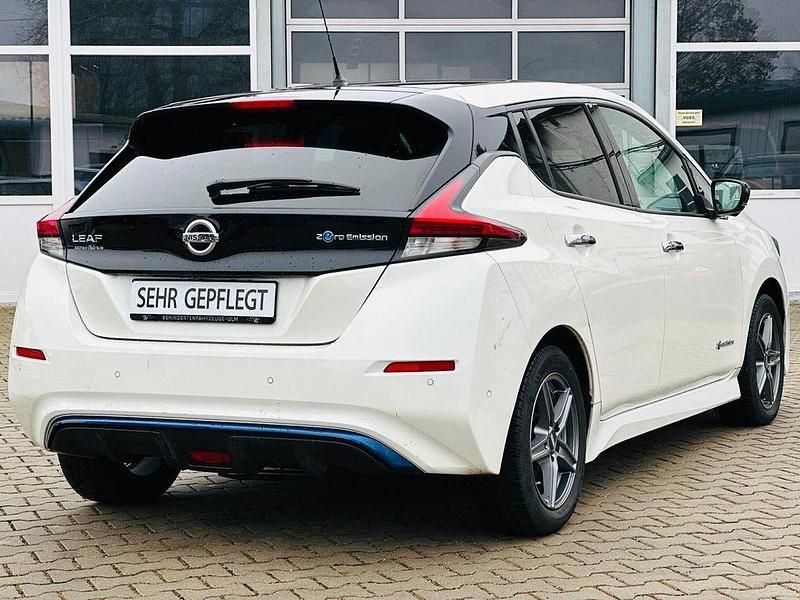 Gebraucht Nissan Leaf Tekna 110 kW (150 PS) 2020 Schwarz Kleinwagen
