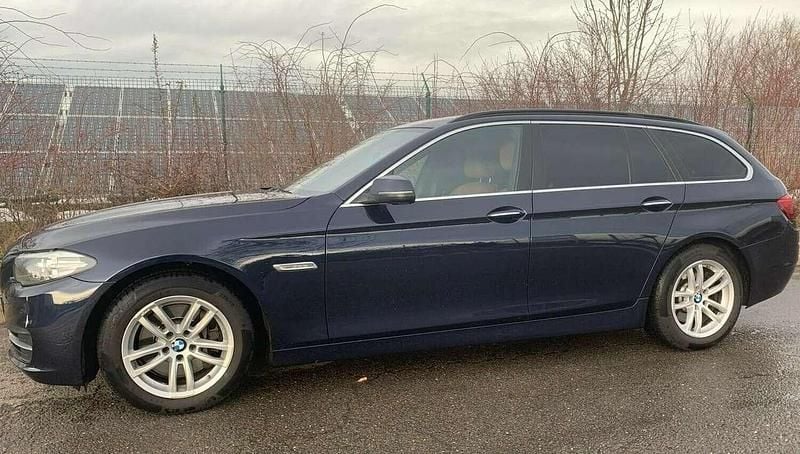 Blau Gebraucht 2014 BMW 525 Luxury Line Kombi | 9.100 € (Superpreis) - Bild 1/4