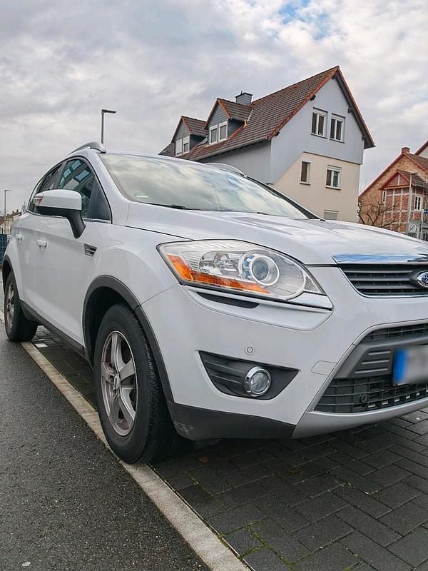 Gebraucht Ford Kuga 140 PS (102 kW) 2010 Weiß SUV