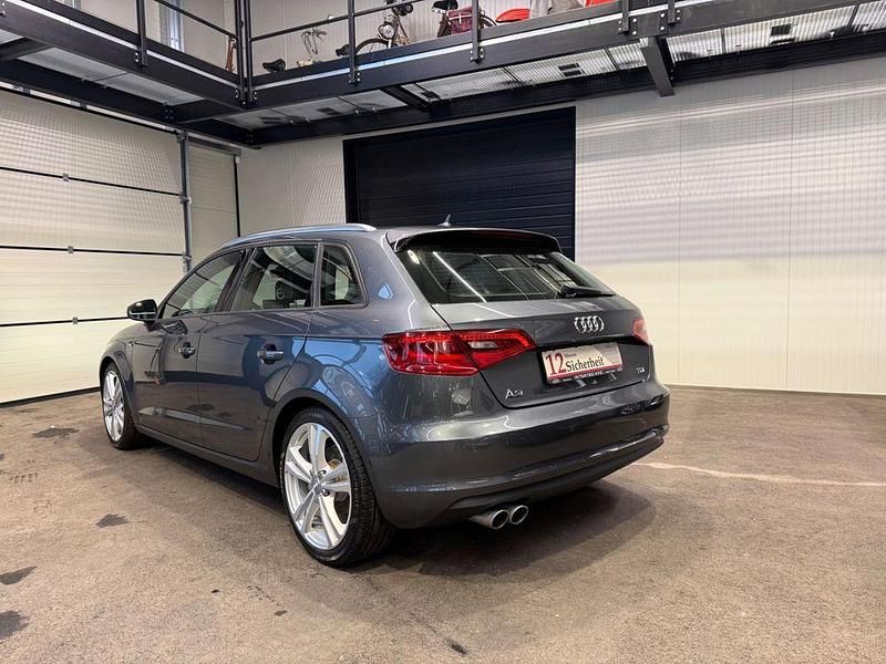Second-hand Audi A3 S-Line 150 CP (110 kW) 2016 Gri Berlinǎ