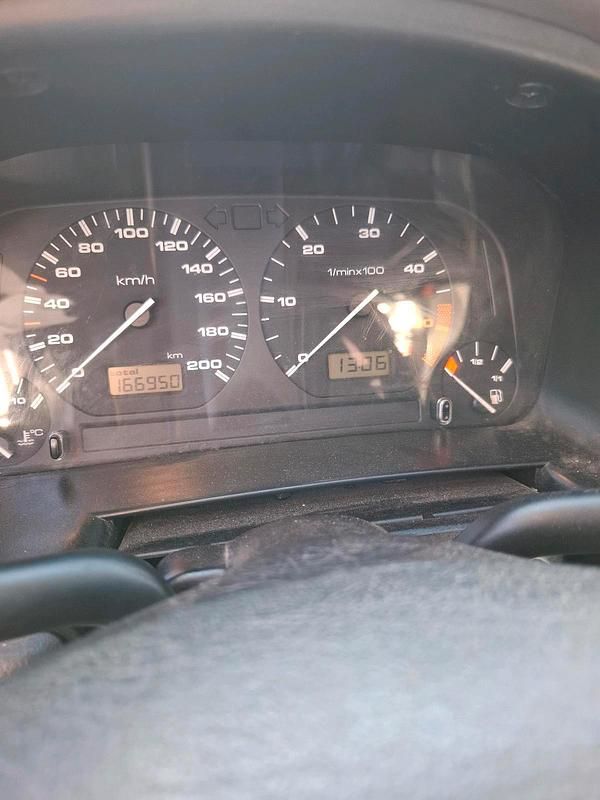 Gebraucht VW Caddy 64 PS (47 kW) 2003 Weiß Van / Kleinbus