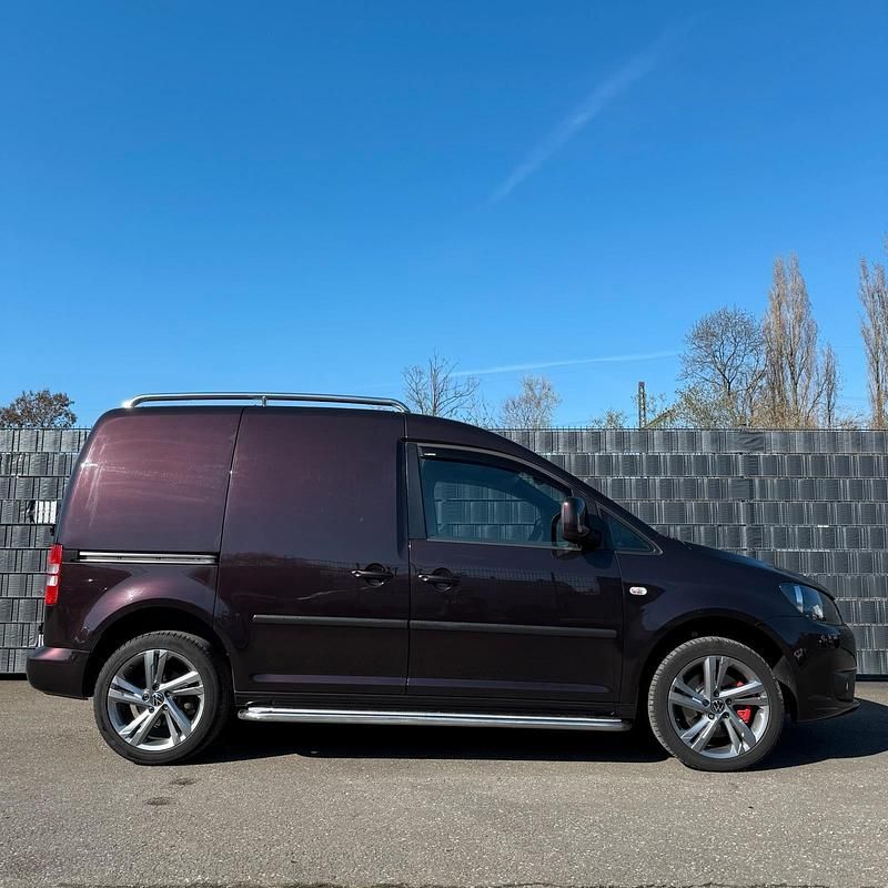 Gebraucht VW Caddy 140 PS (102 kW) 2015 Violet Van / Kleinbus