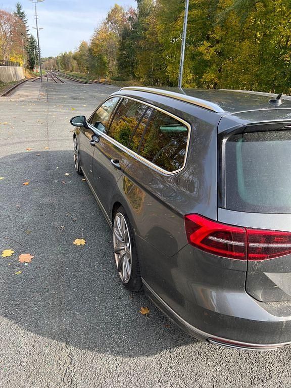 Gebraucht VW Passat Highline 190 PS (139 kW) 2015 Grau Kombi