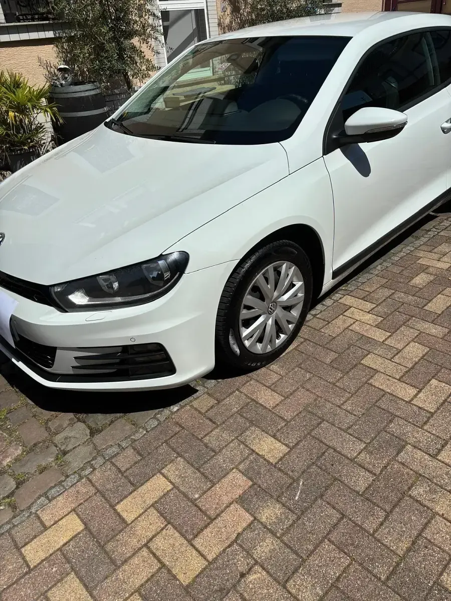 Gebraucht VW Scirocco 125 PS (91 kW) 2014 Weiß Coupé