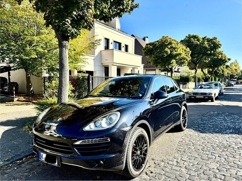 Schwarz Gebraucht 2011 Porsche Cayenne SUV | 16.850 € (Fairer Preis) - Bild 1/4