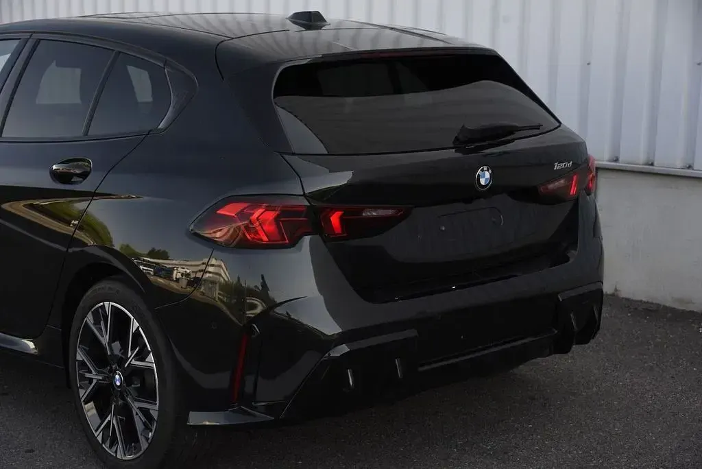 Gebraucht BMW 120 Comfort Edition 163 PS (119 kW) 2025 Schwarz Kleinwagen