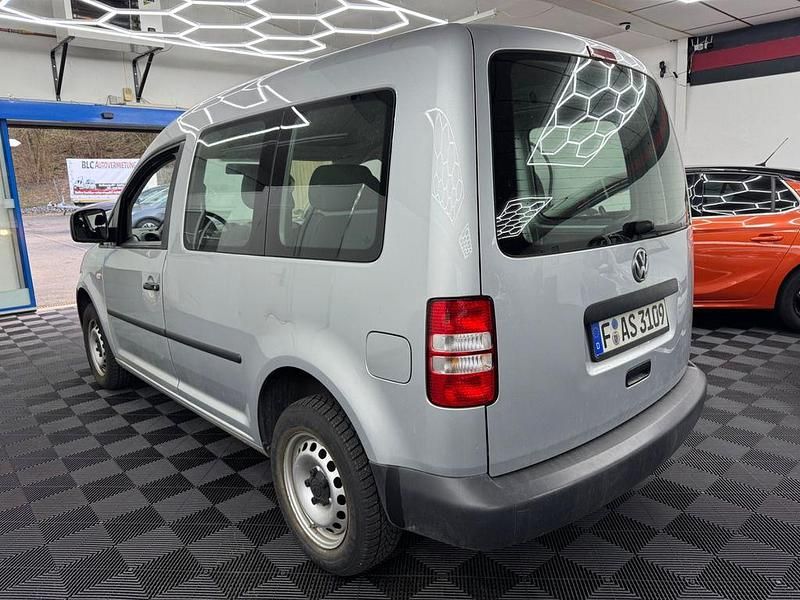 Gebraucht VW Caddy 102 PS (75 kW) 2011 Silber Van / Kleinbus
