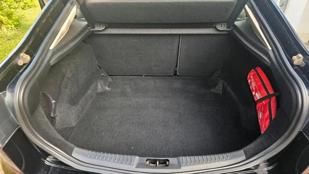 Gebraucht Ford Mondeo Ghia 140 PS (102 kW) 2010 Schwarz Limousine