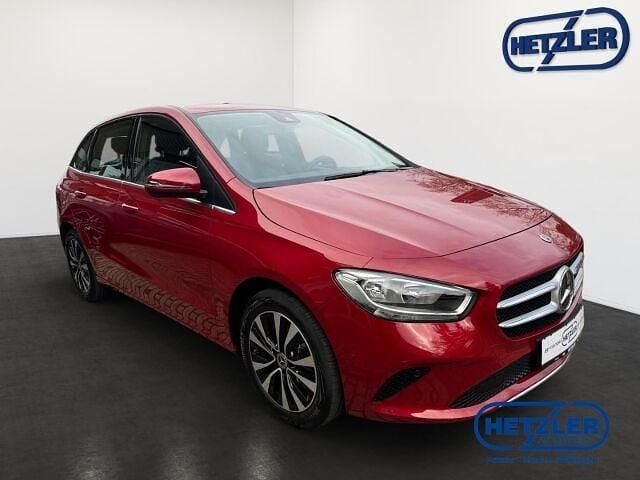 Gebraucht Mercedes B250e 218 PS (160 kW) 2022 Patagonienrot  metalliclack Van / Kleinbus