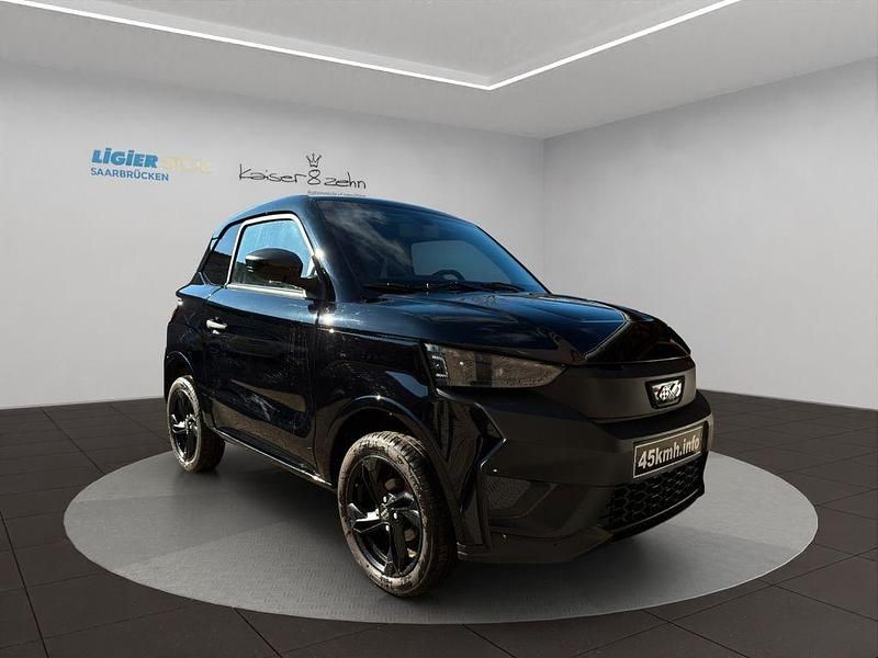 Nouă Ligier JS50 5 kW (8 CP) 2025 Negru Hatchback